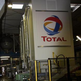 TOTAL BELGIUM ERTVELDE choisit des LIFTS MODULA CONDITIONNÉS