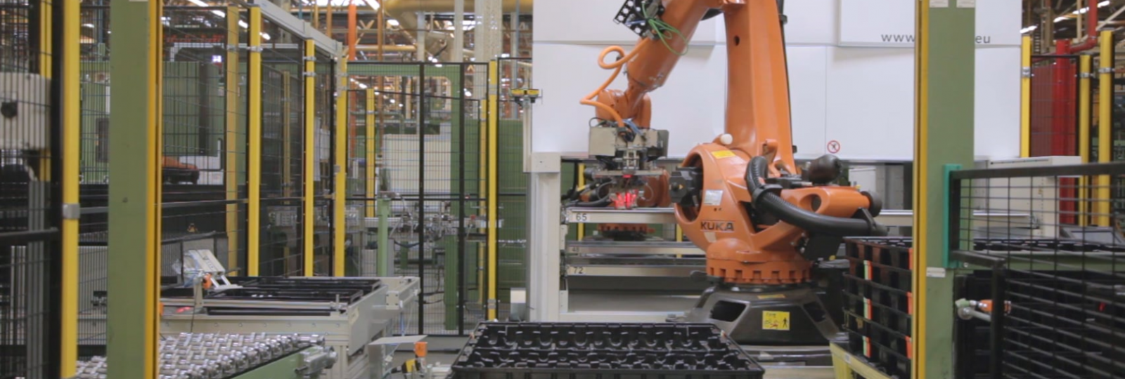 Lifts verticaux avec robots